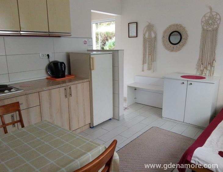 Apartman 1 - Kuhinja i trpezarija
